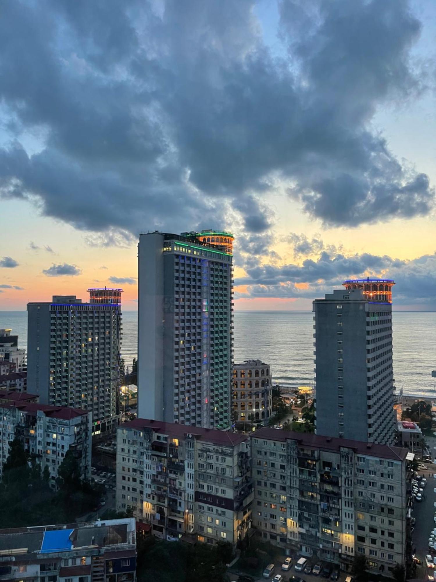 Green House Batumi Lejlighed Eksteriør billede